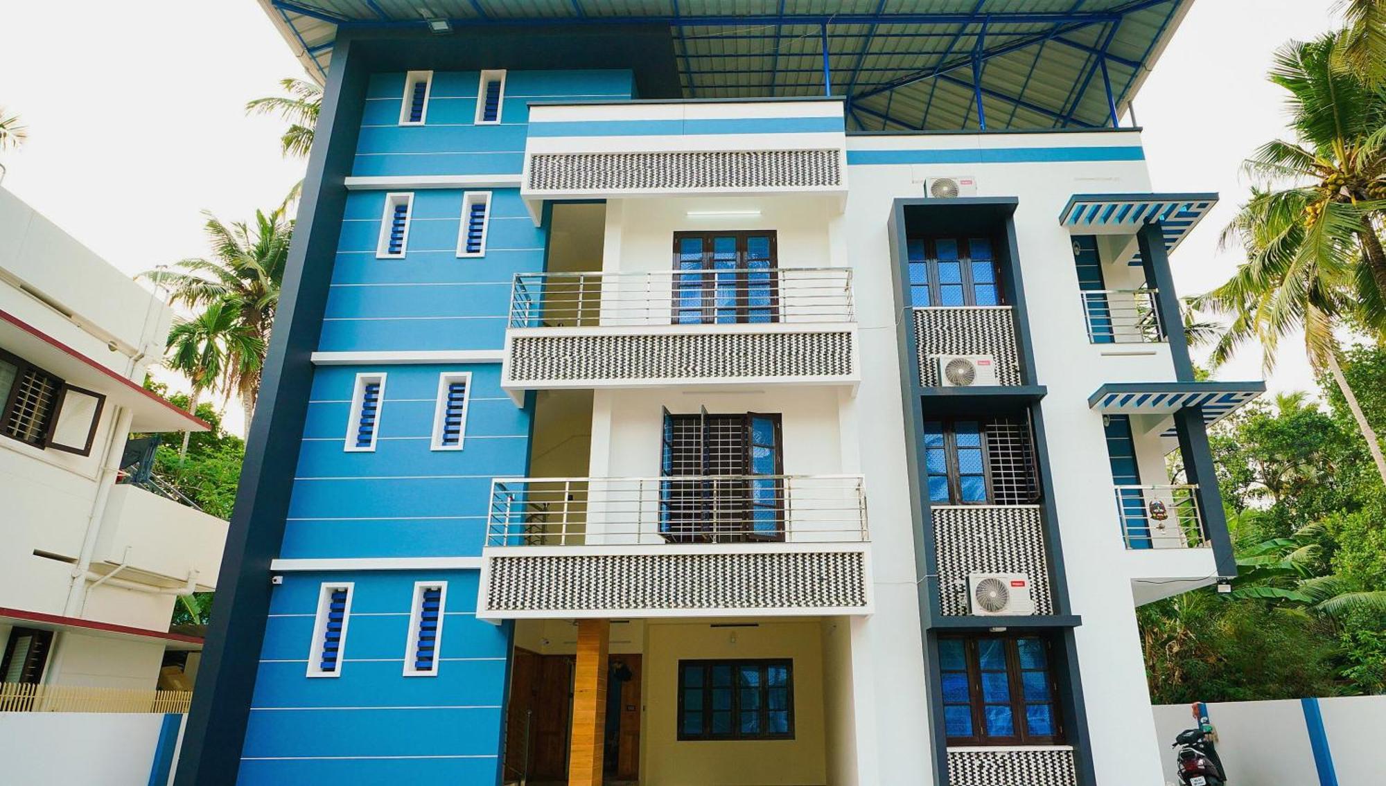 Hotel O Majestic Stays Kazhakuttam Exterior foto